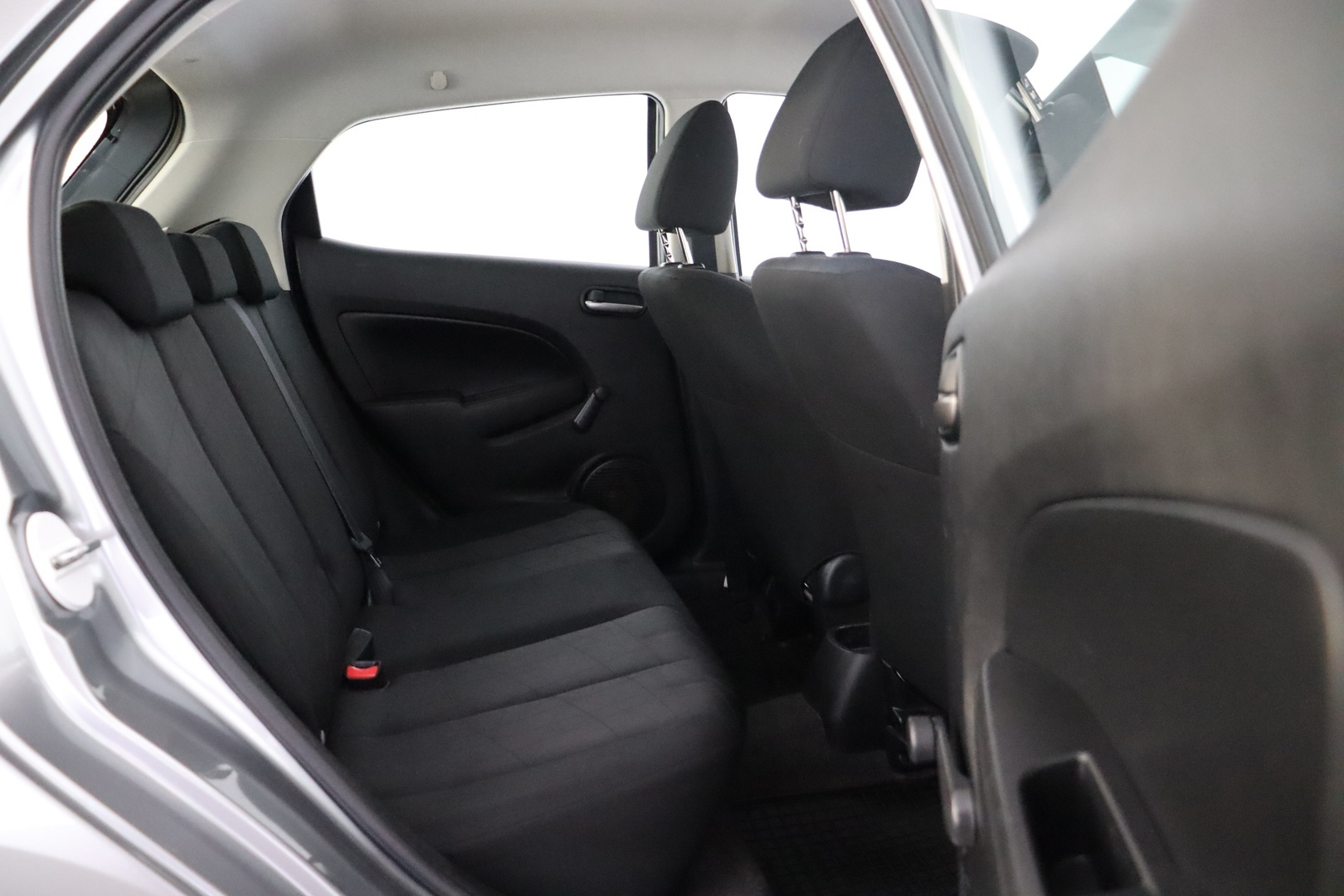 MAZDA 2 2012