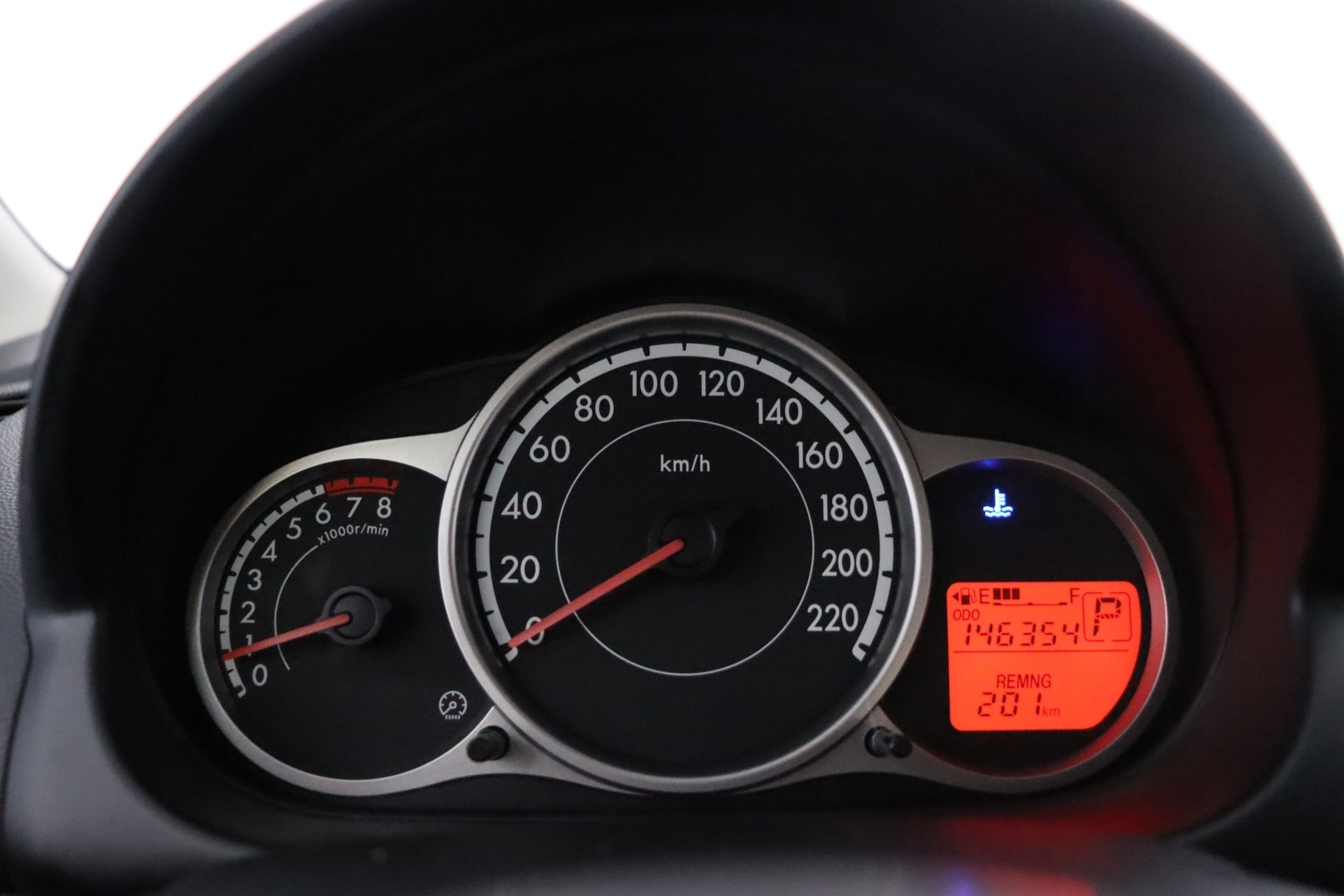 MAZDA 2 2012