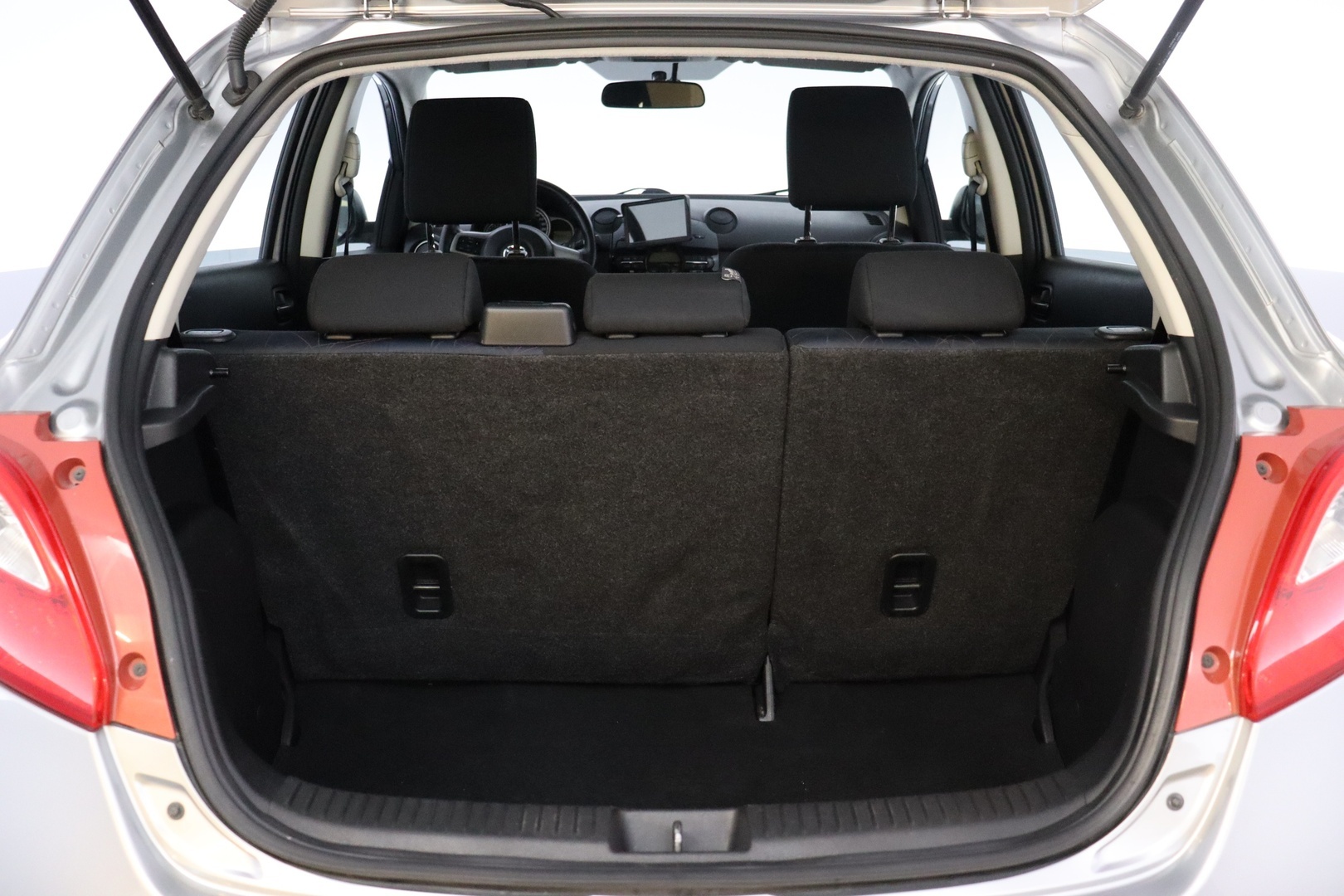 MAZDA 2 2012