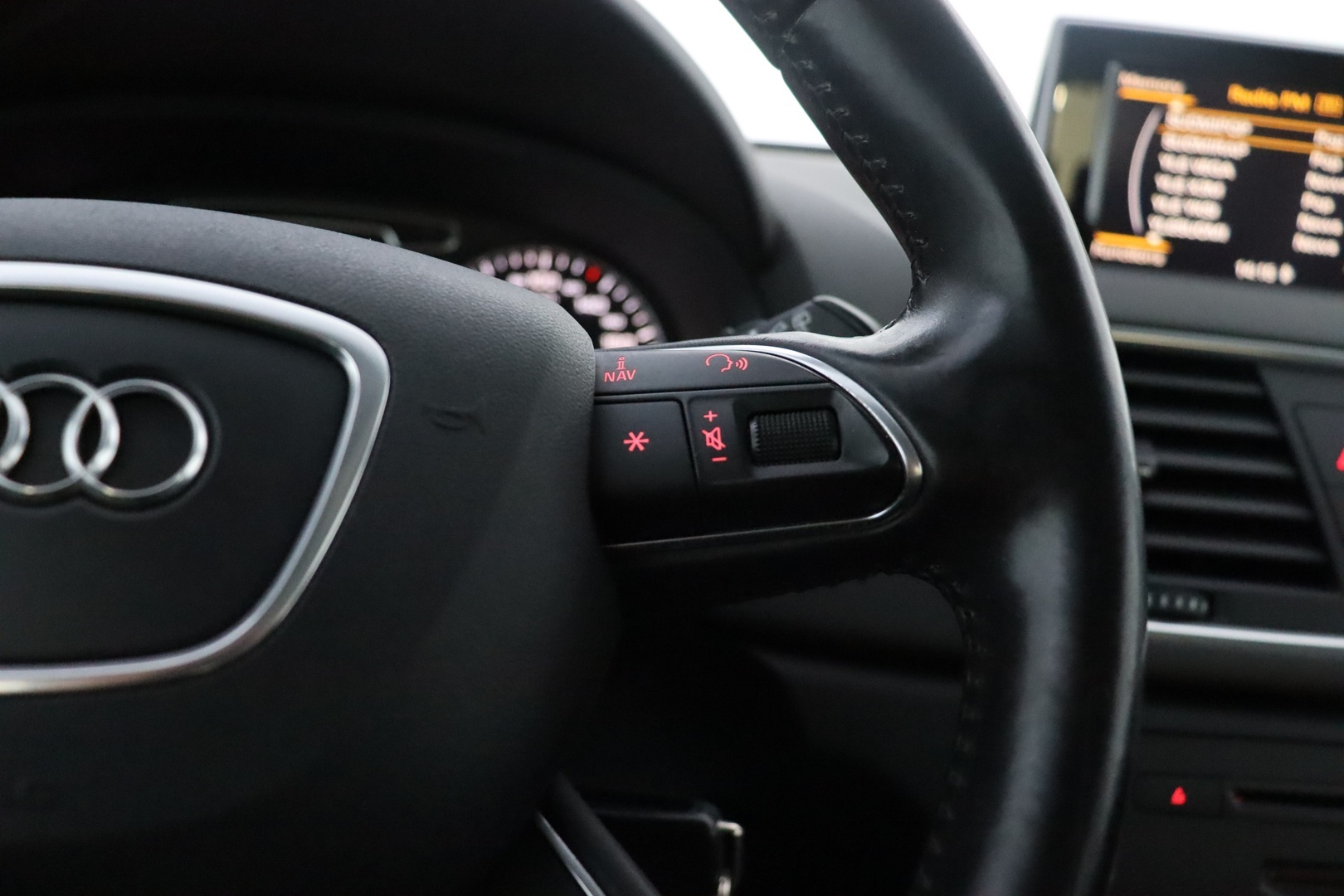 AUDI Q3 2012