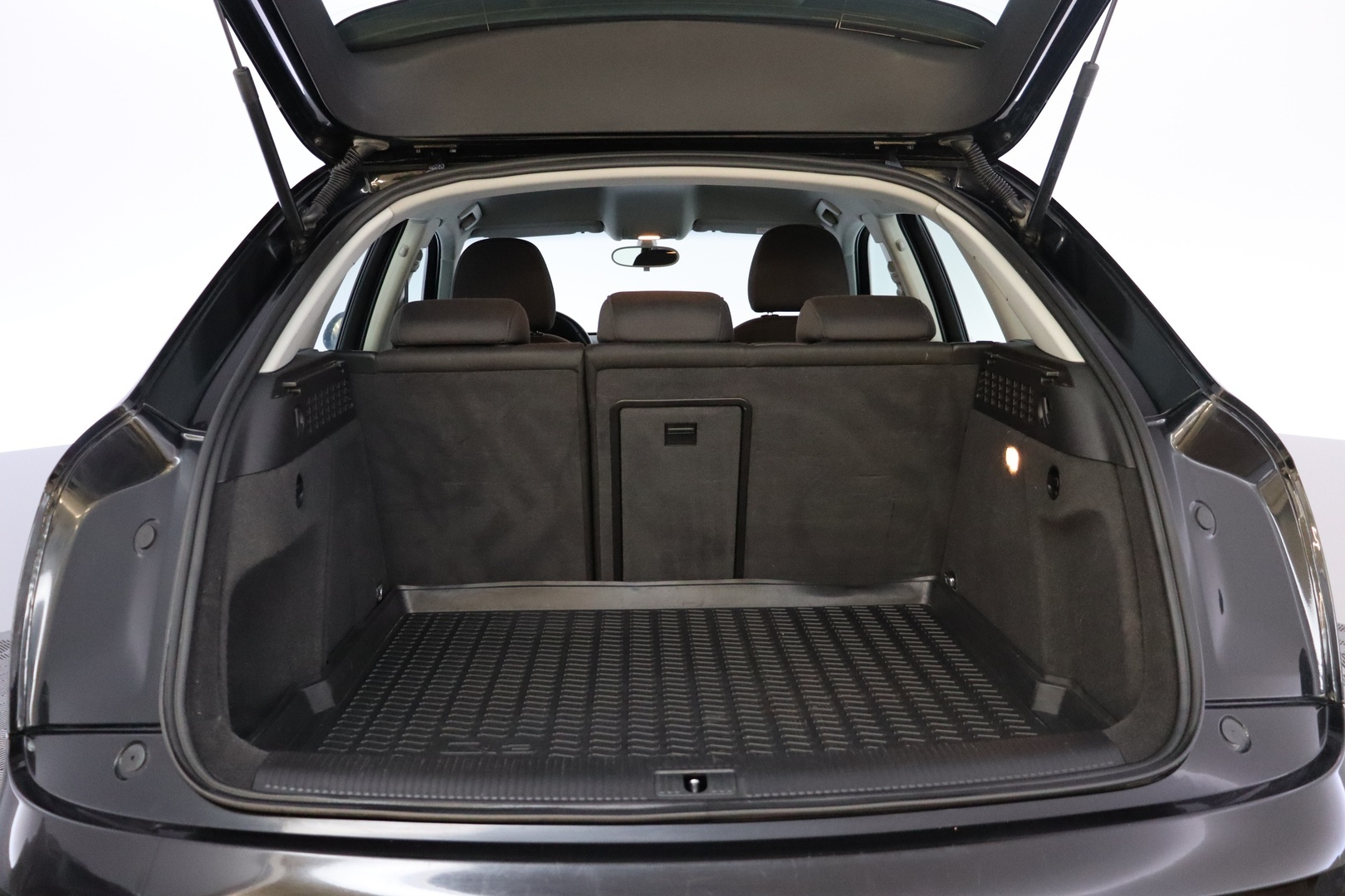 AUDI Q3 2012