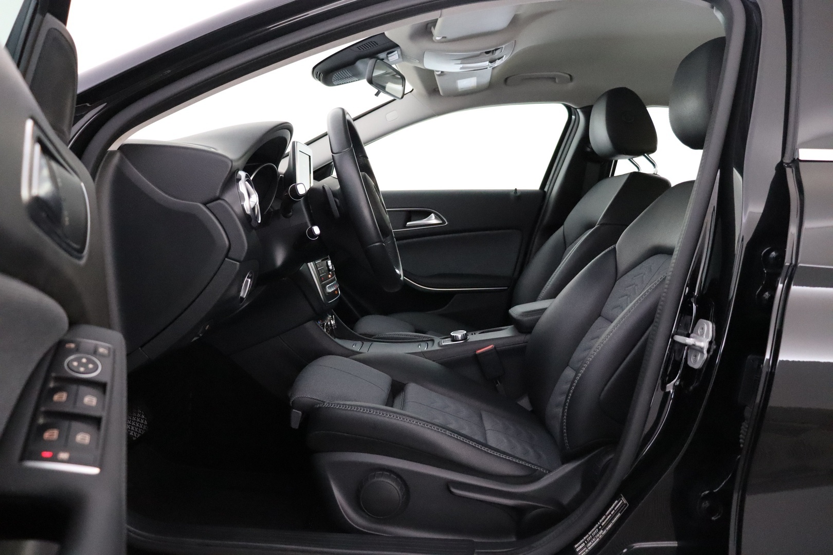 MERCEDES-BENZ GLA 2018