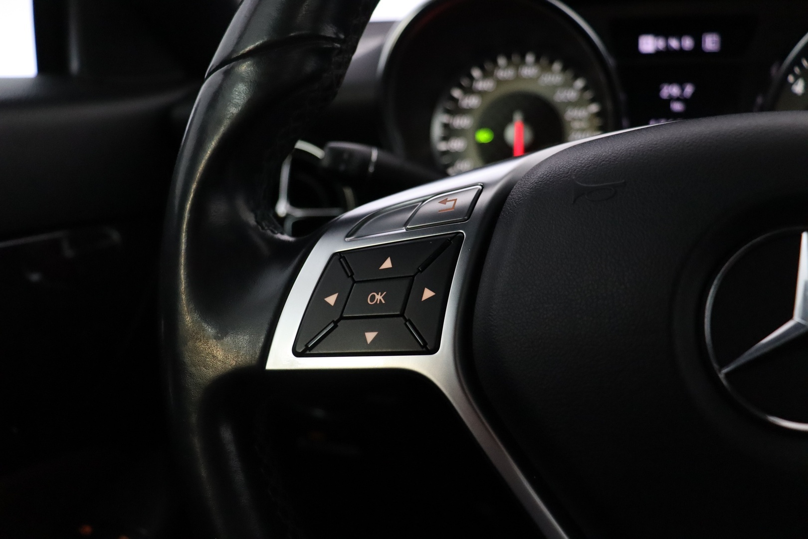 MERCEDES-BENZ SLK 2012