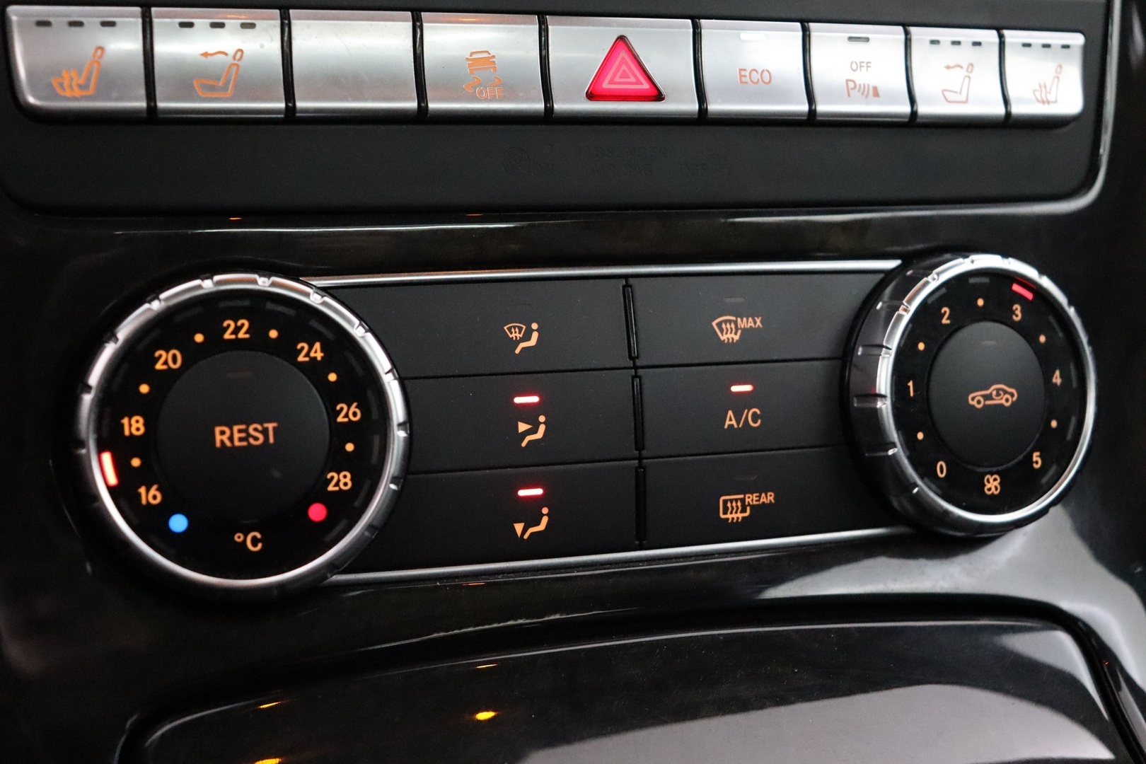 MERCEDES-BENZ SLK 2012