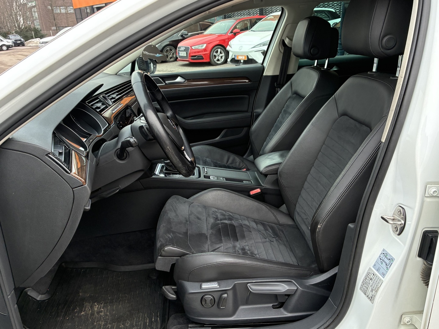 VOLKSWAGEN Passat 2019