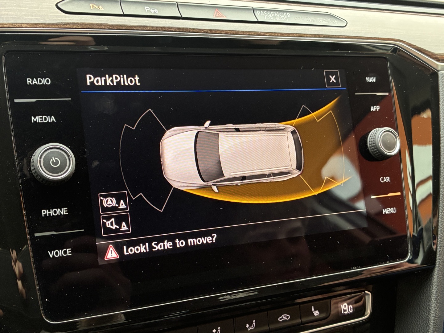 VOLKSWAGEN Passat 2019