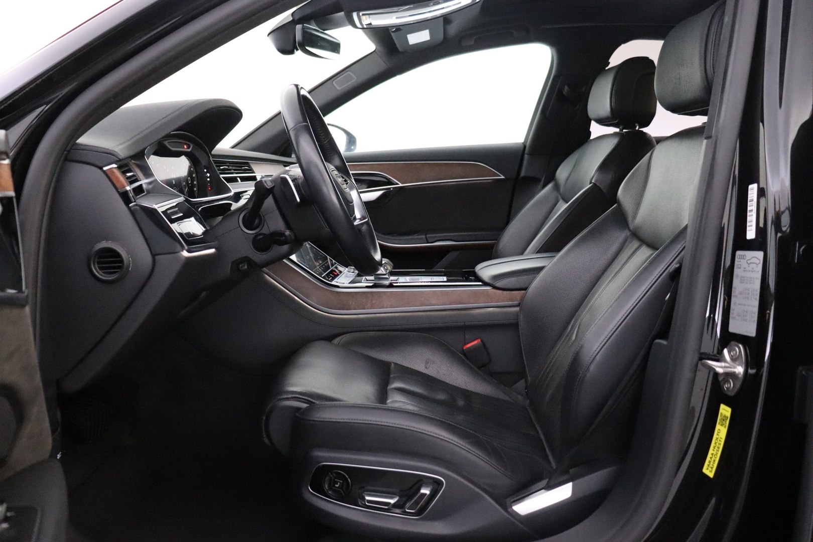 AUDI A8 2021