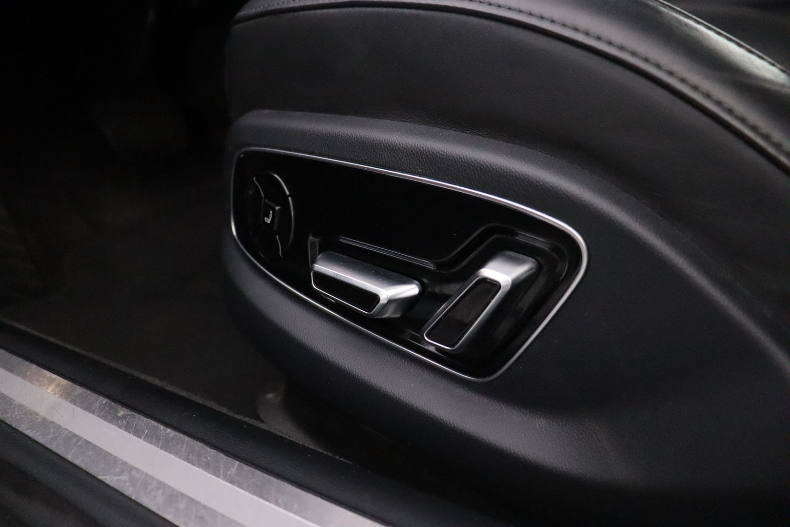 AUDI A8 2021