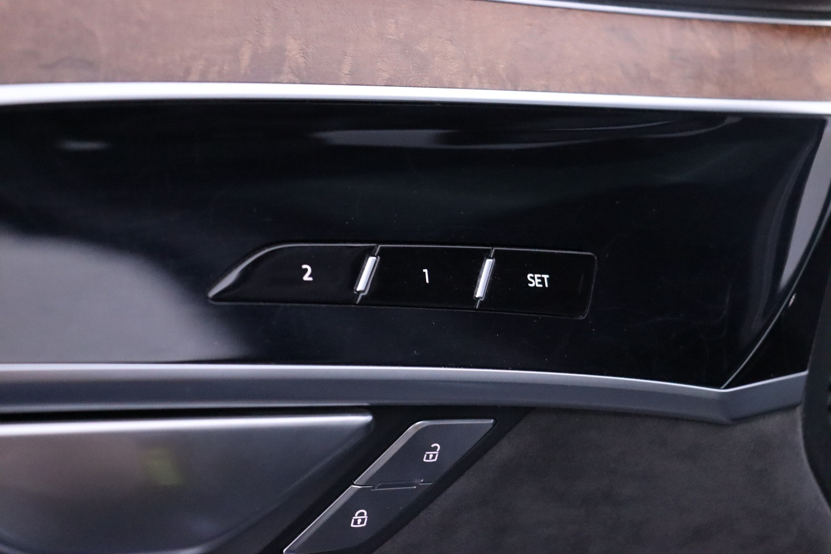 AUDI A8 2021