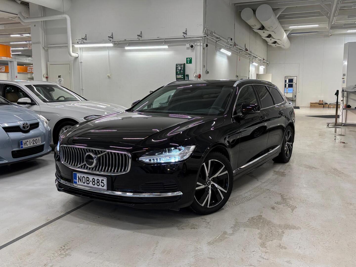 VOLVO V90 2022