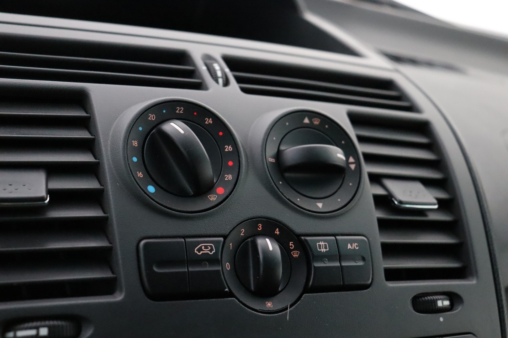 MERCEDES-BENZ Vito 2012