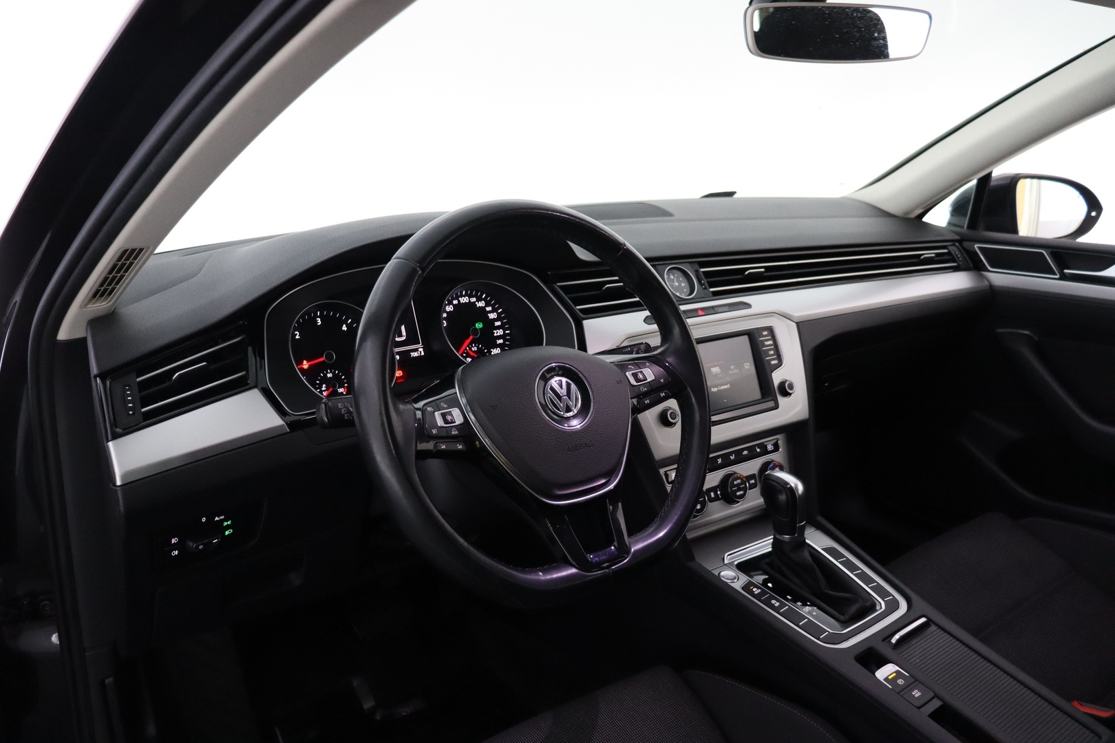 VOLKSWAGEN Passat 2016
