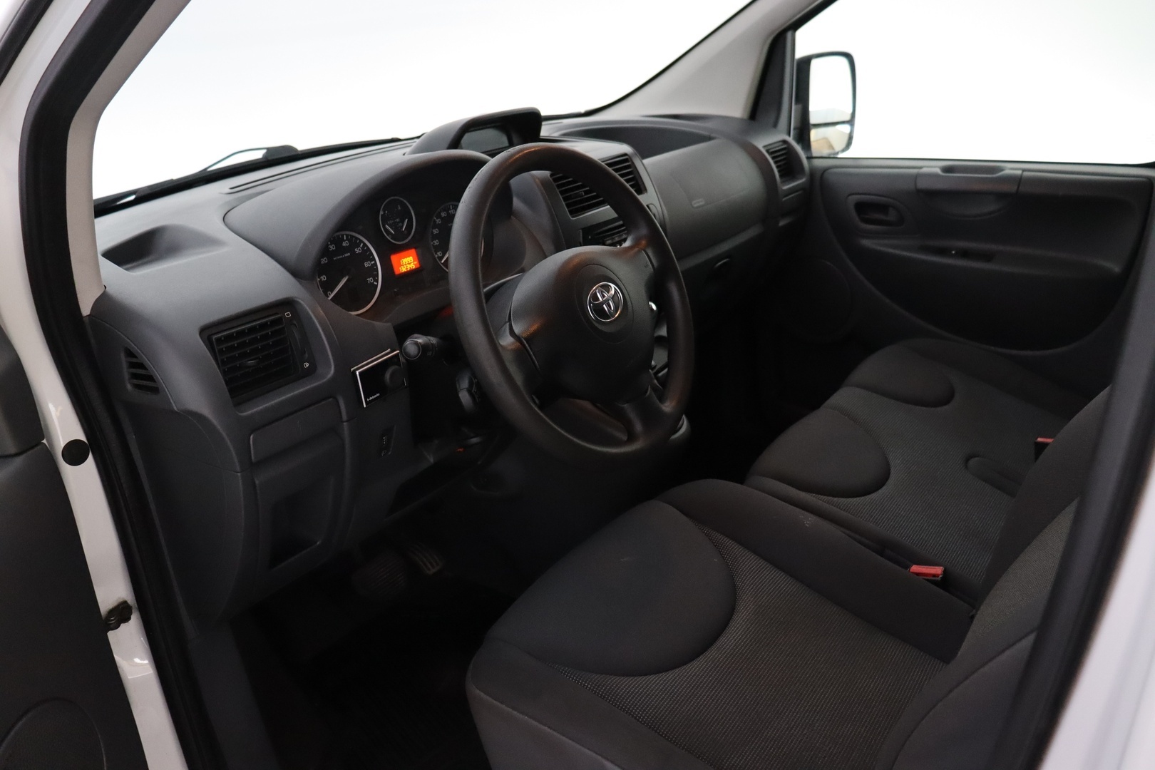 TOYOTA Proace 2015