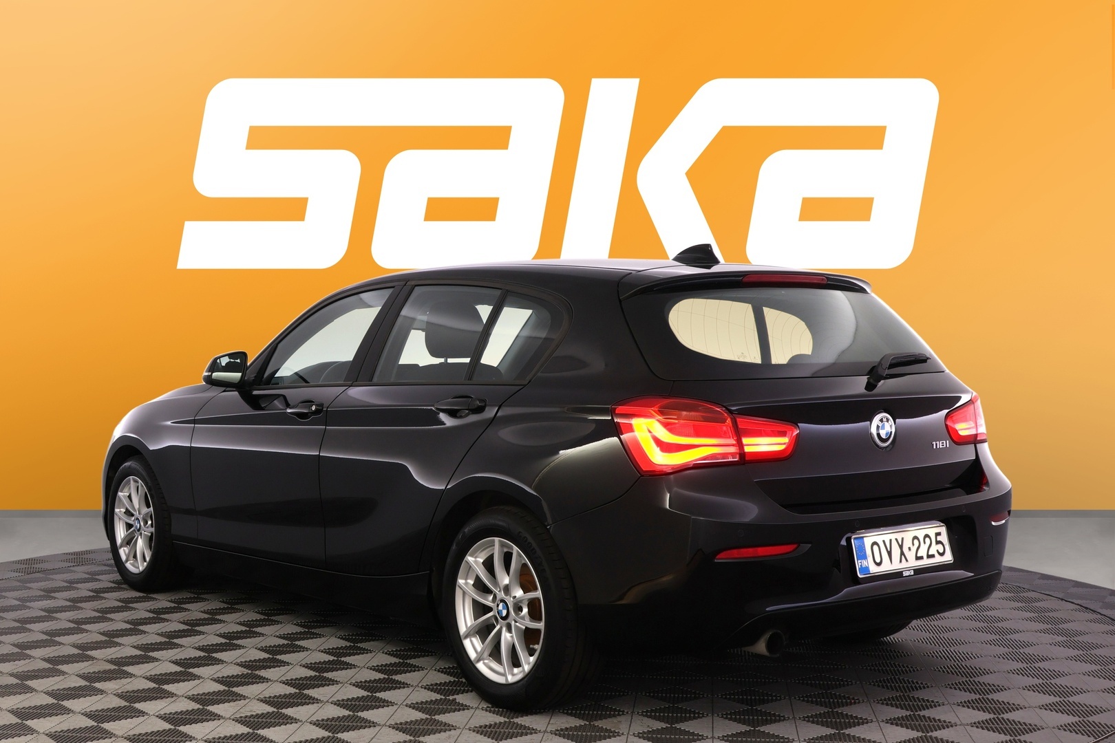 BMW 118 2018