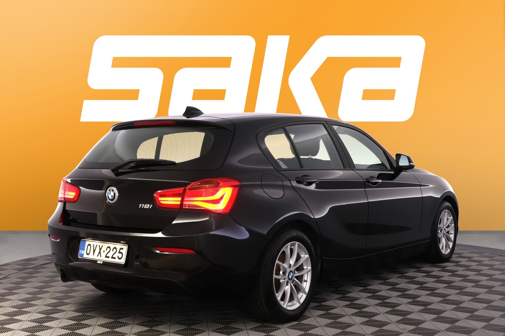 BMW 118 2018