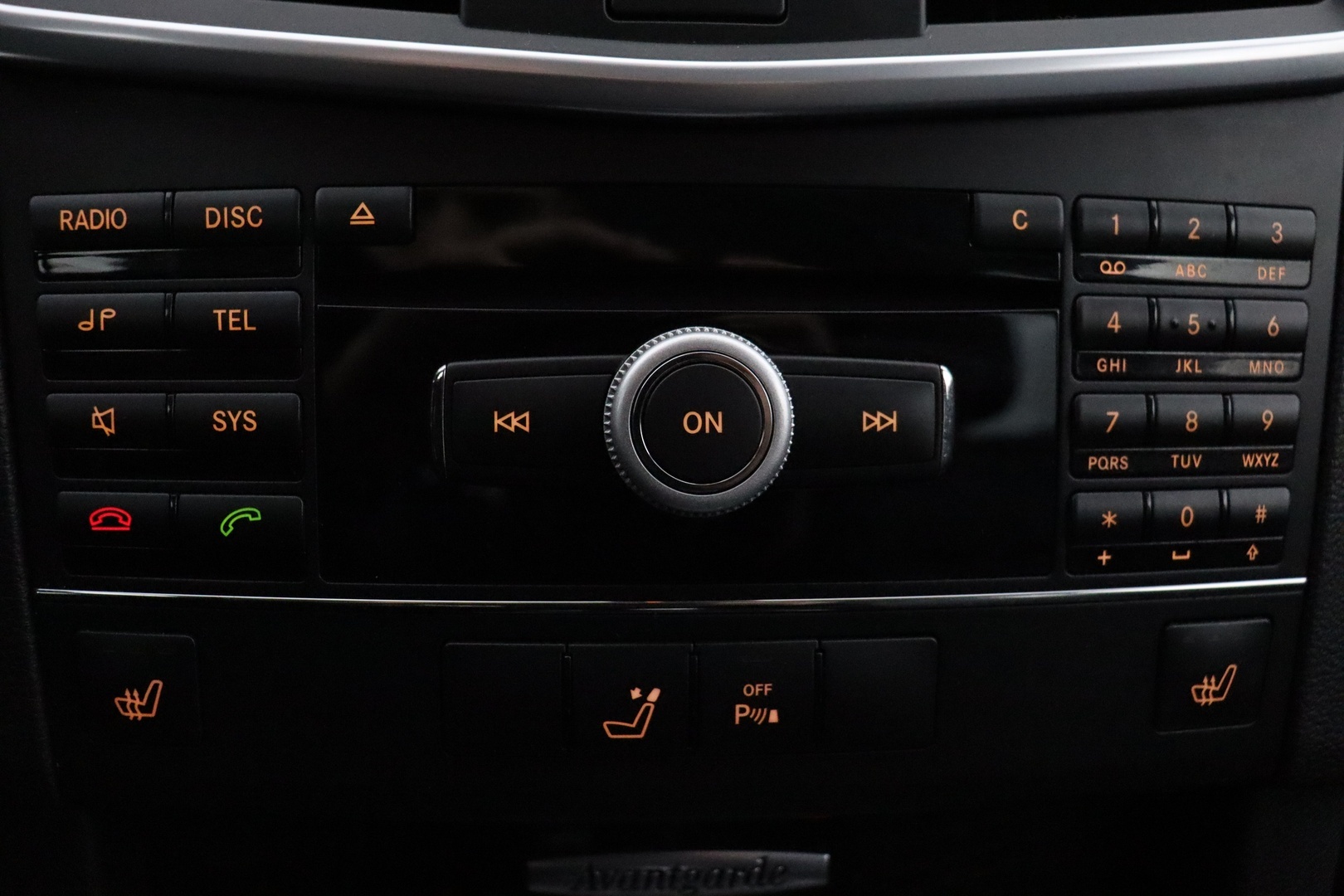 MERCEDES-BENZ E 2010