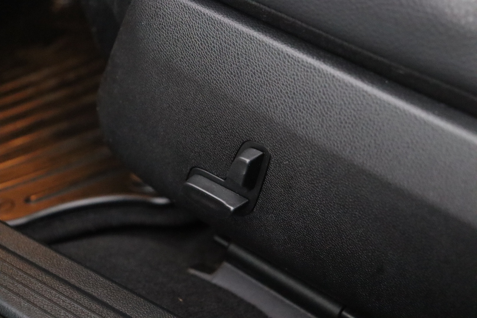 MERCEDES-BENZ E 2010