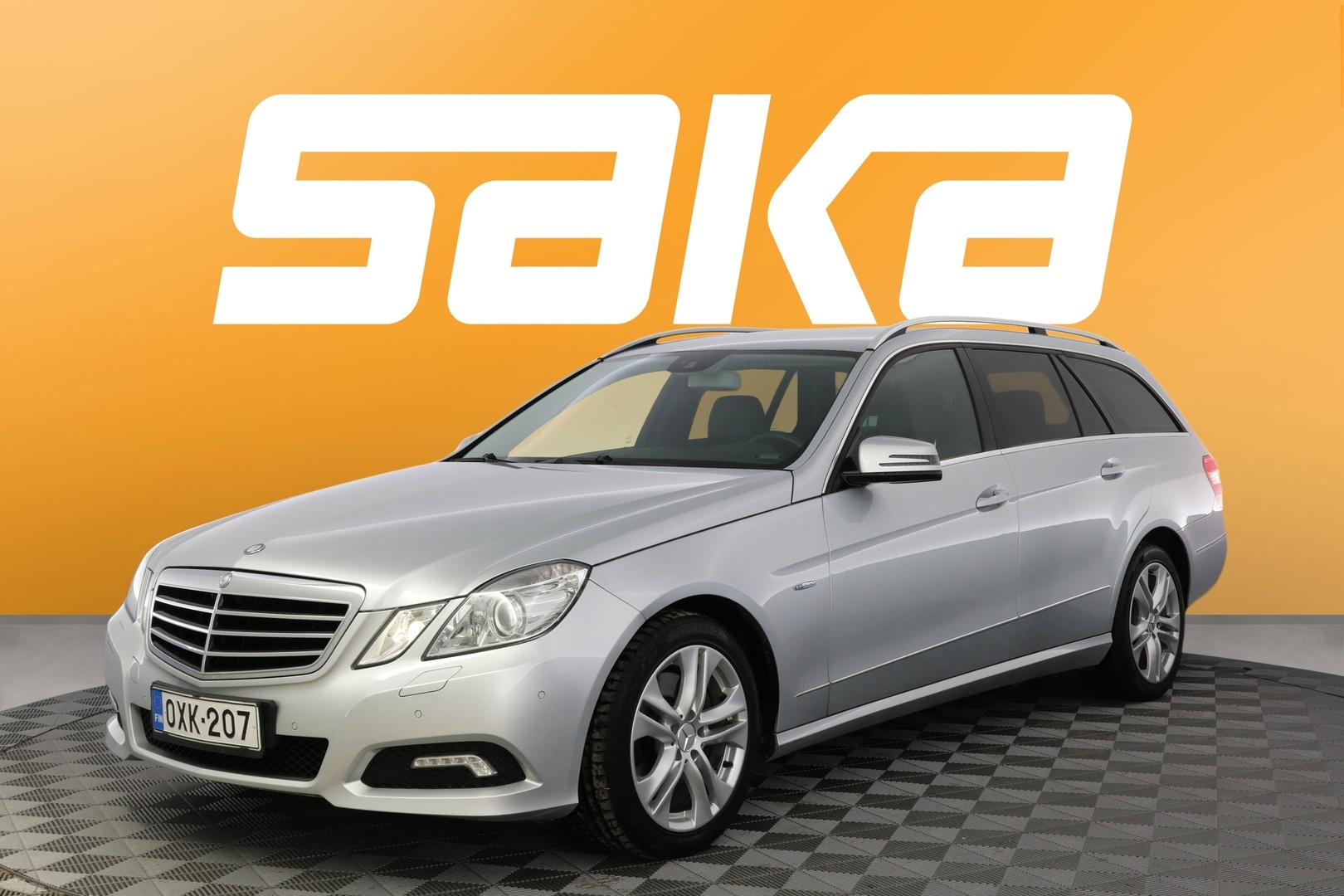 MERCEDES-BENZ E 2010