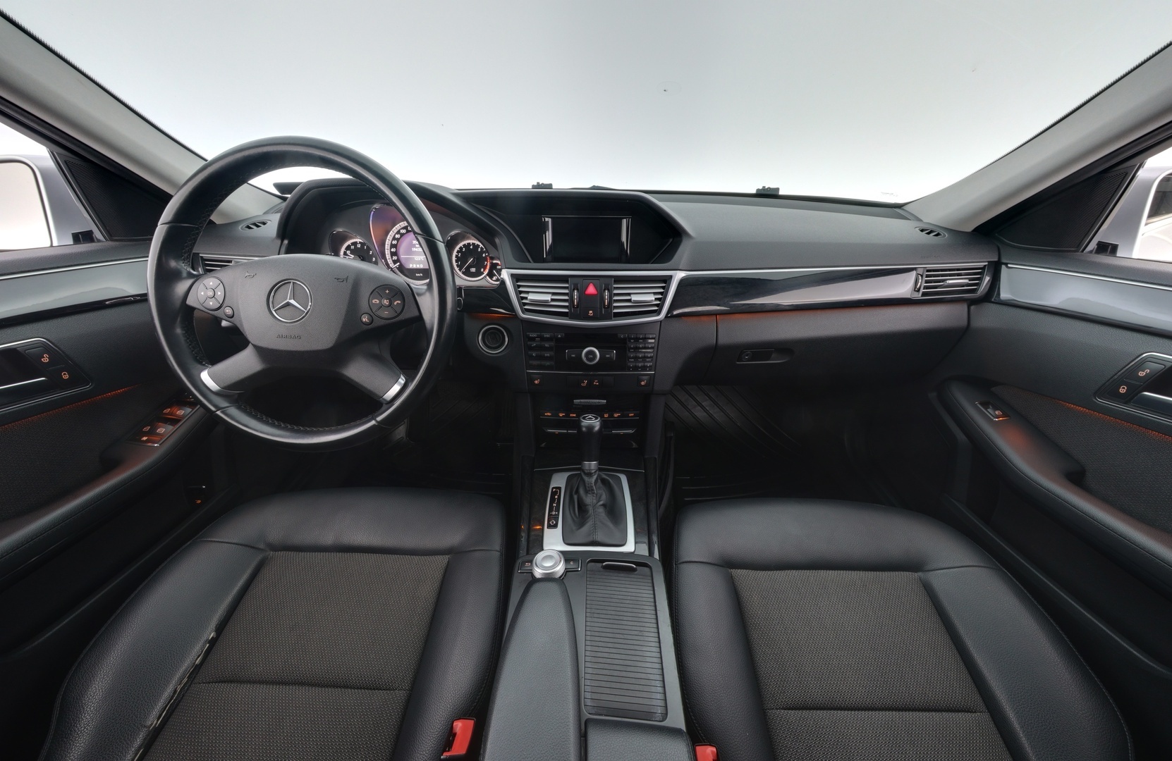 MERCEDES-BENZ E 2010