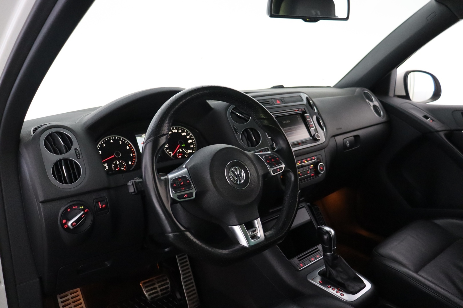 VOLKSWAGEN Tiguan 2013