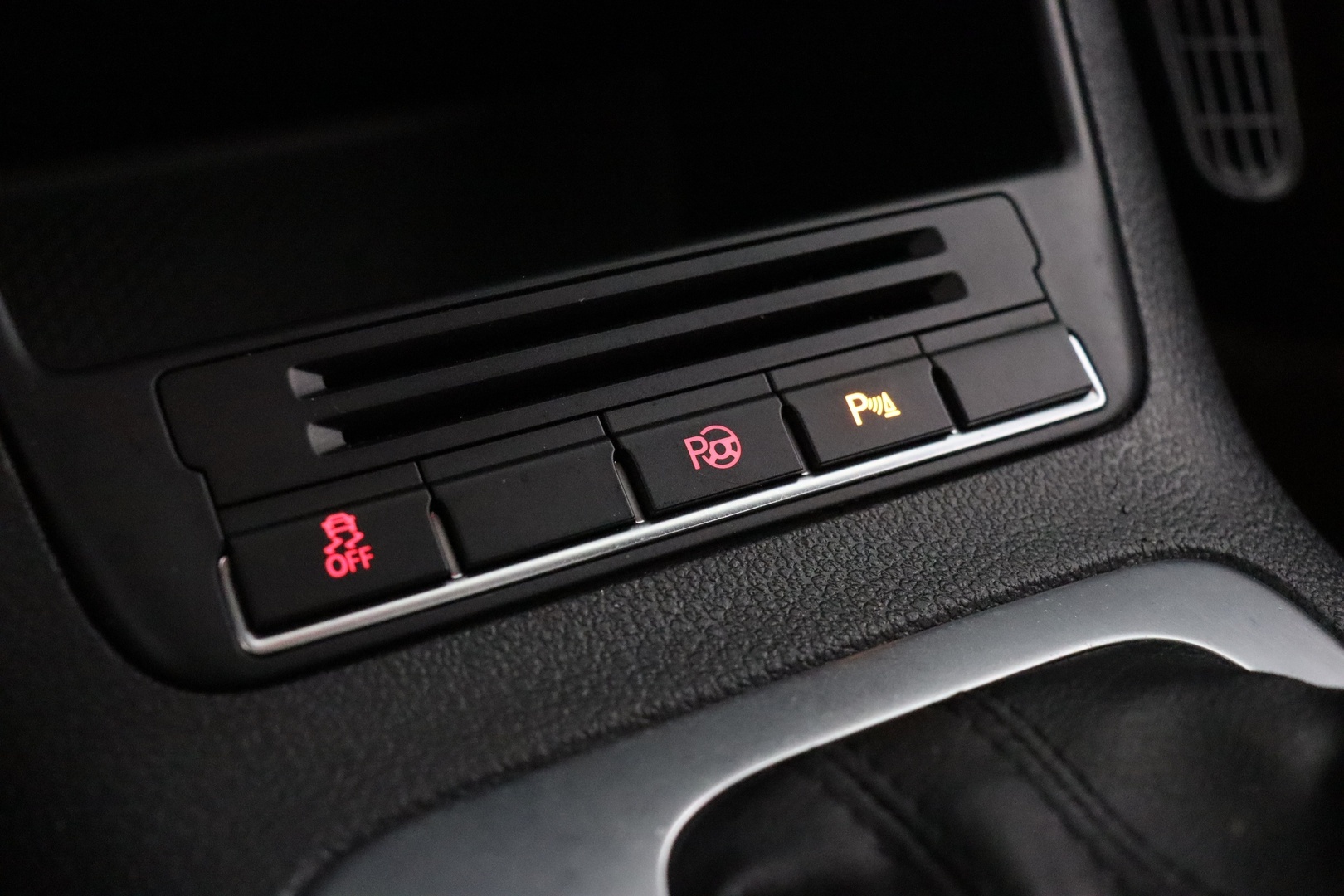 VOLKSWAGEN Tiguan 2013