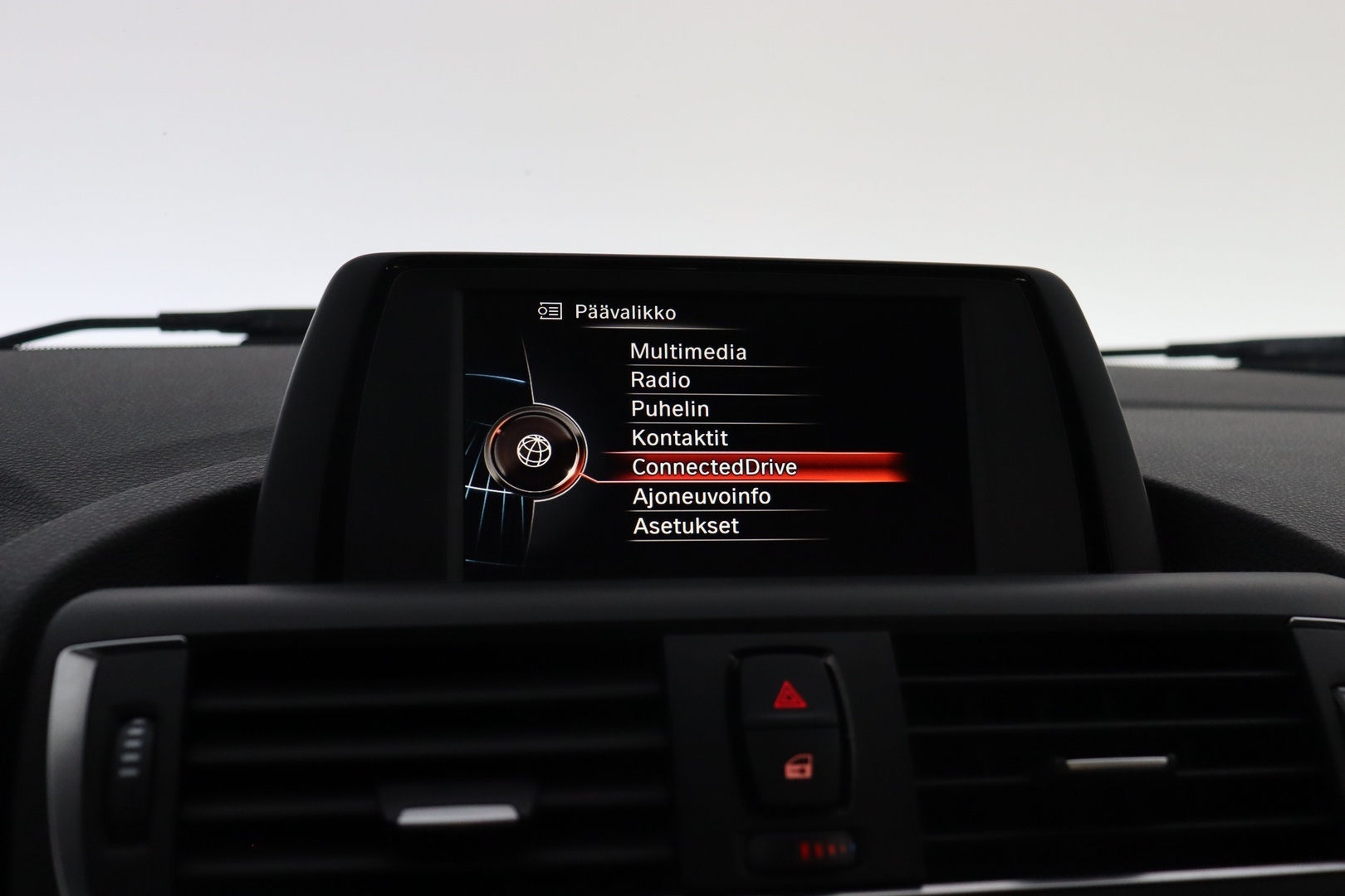 BMW 118 2016