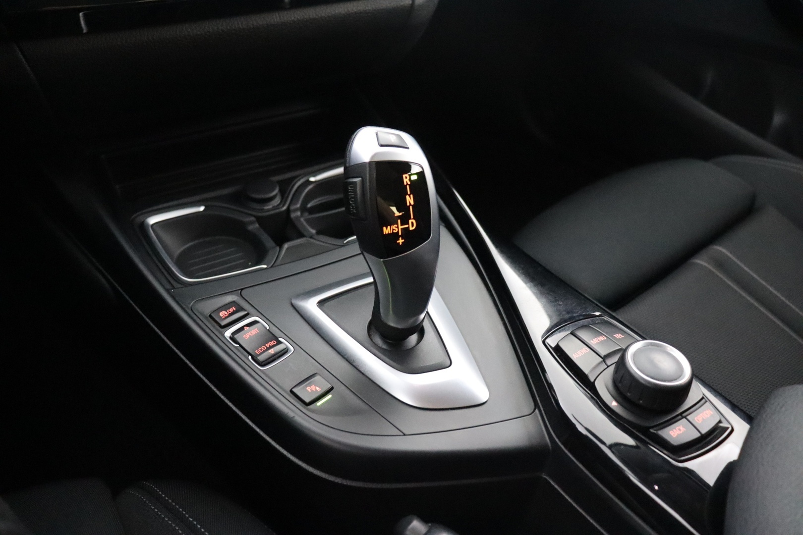 BMW 118 2016