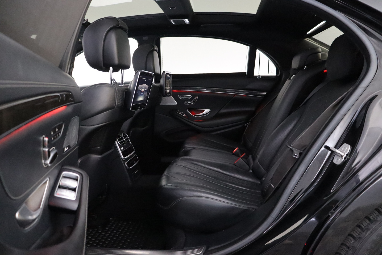 MERCEDES-BENZ S 2015