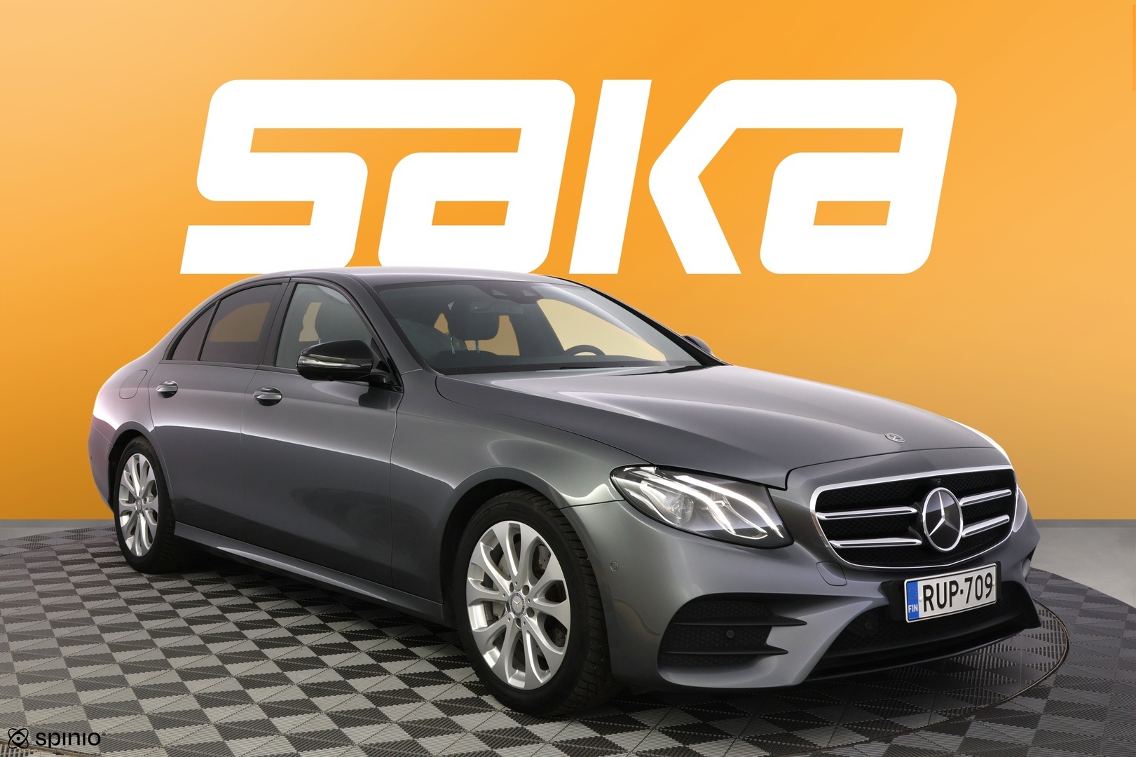 MERCEDES-BENZ E 2020