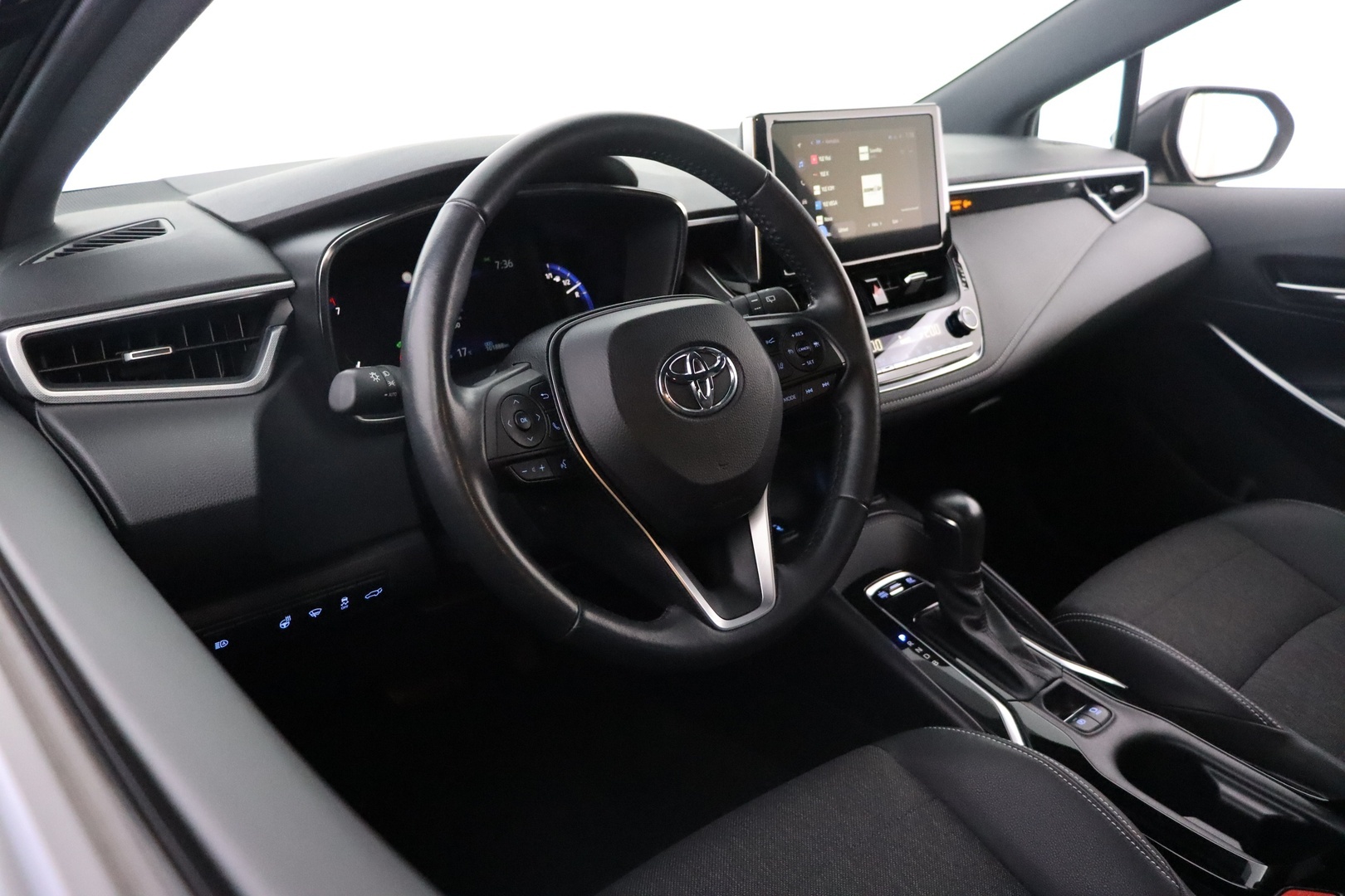TOYOTA Corolla 2023