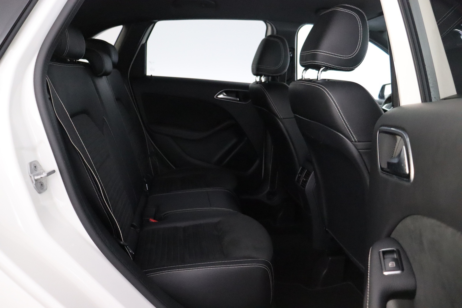 MERCEDES-BENZ B 2018