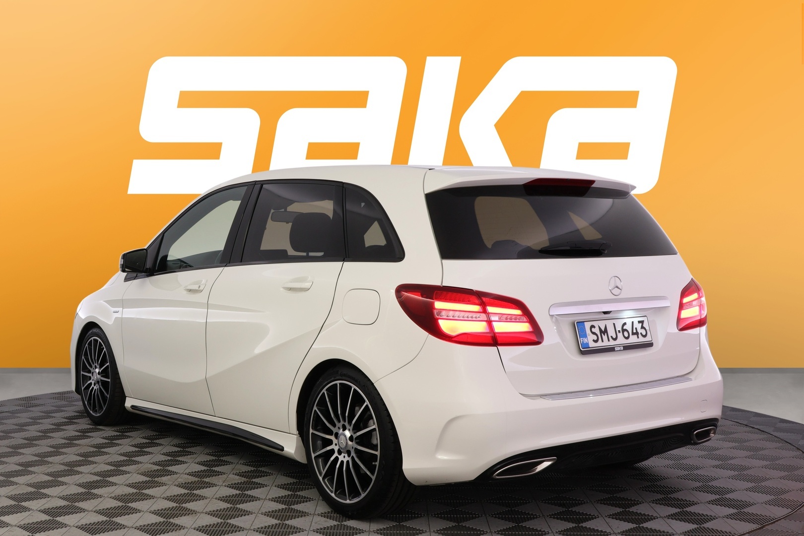 MERCEDES-BENZ B 2018