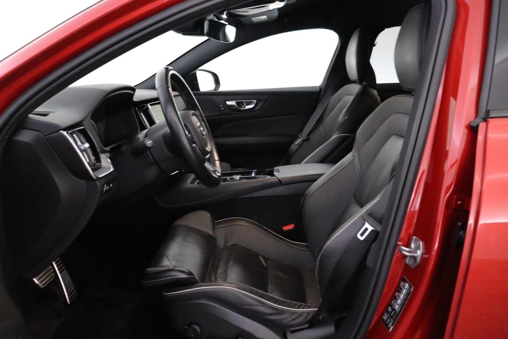VOLVO V60 2021