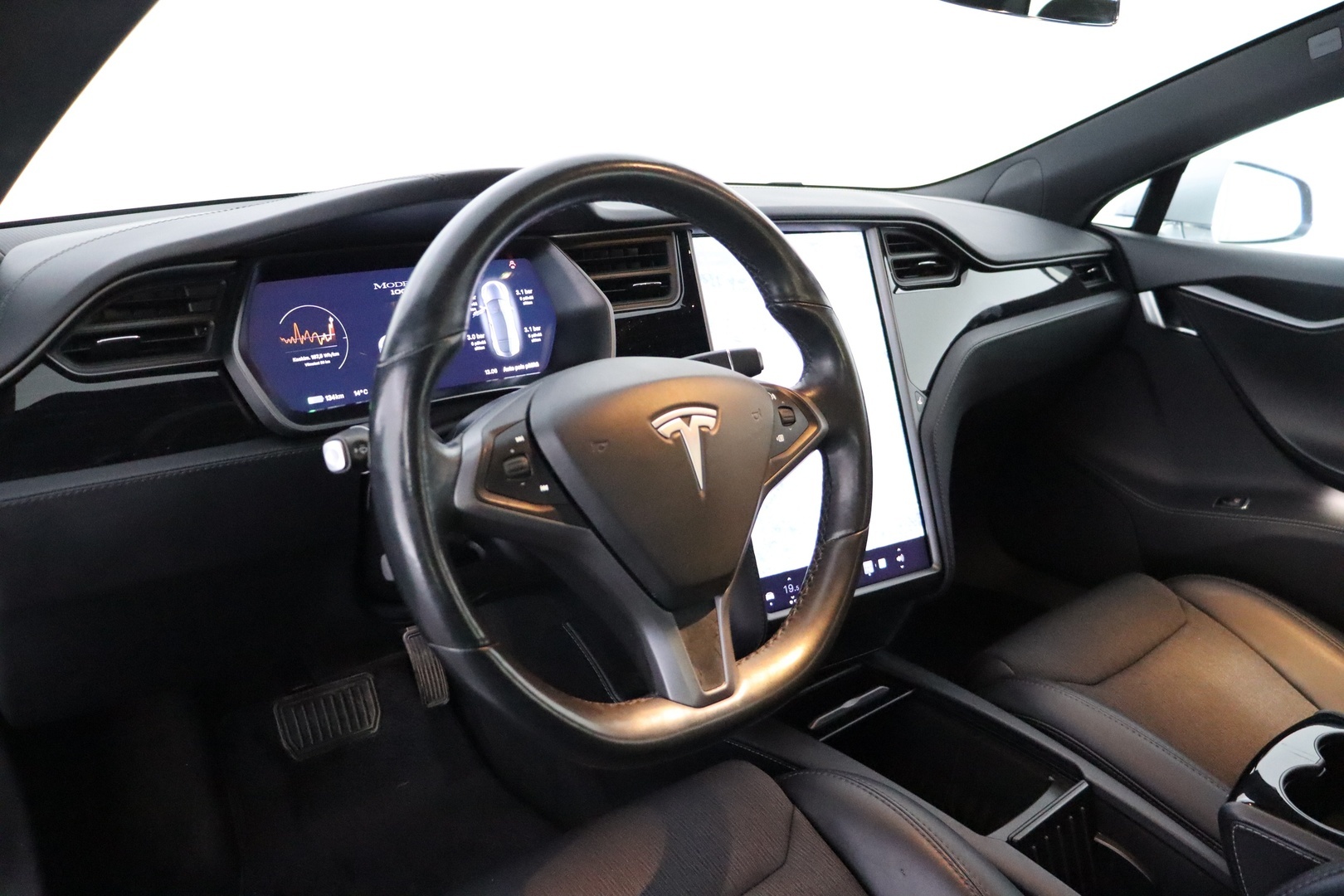 TESLA Model S 2018