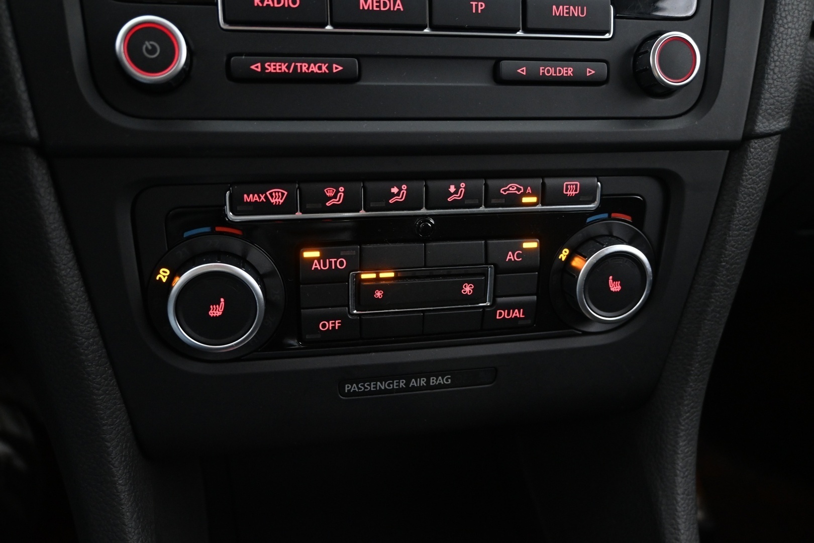 VOLKSWAGEN Golf 2011