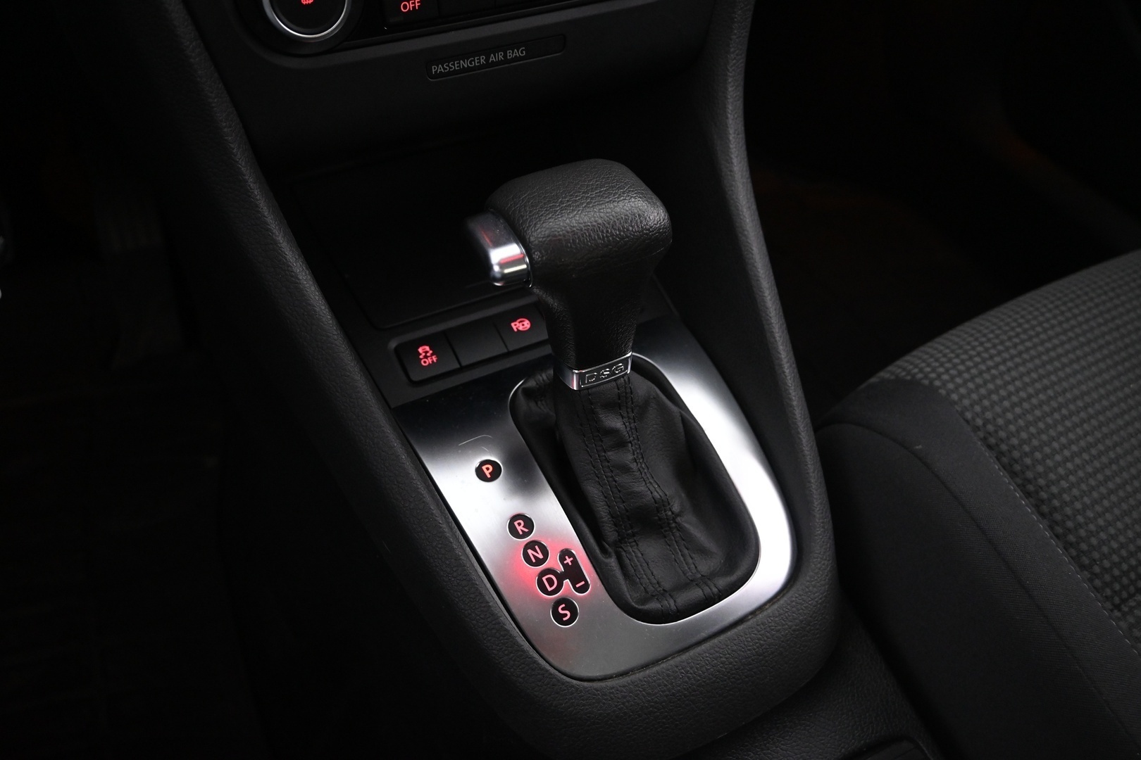 VOLKSWAGEN Golf 2011