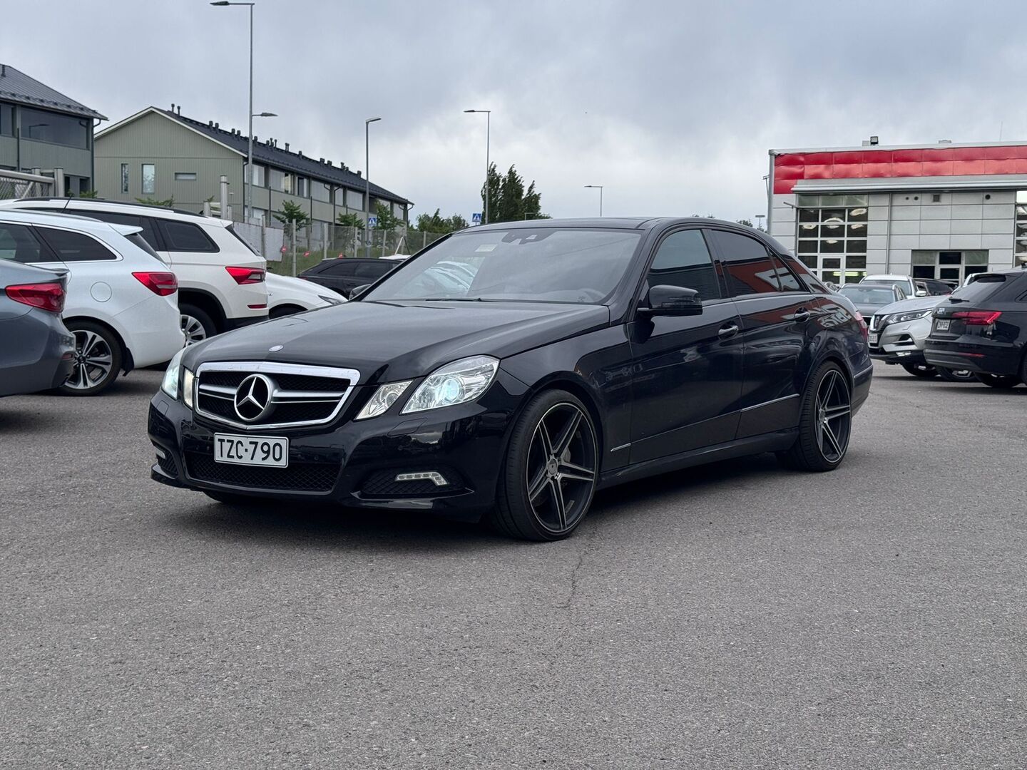MERCEDES-BENZ E 2010