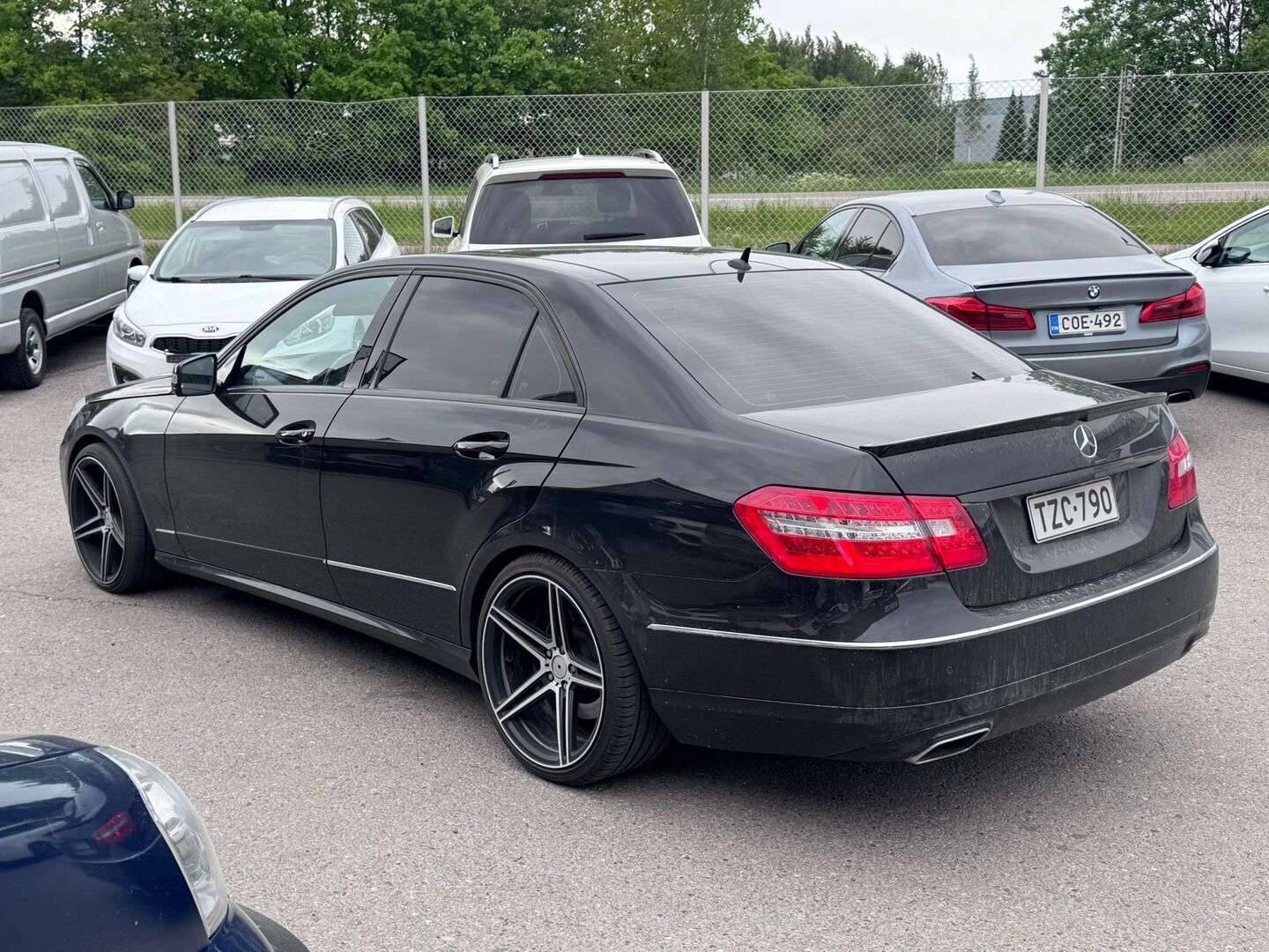 MERCEDES-BENZ E 2010