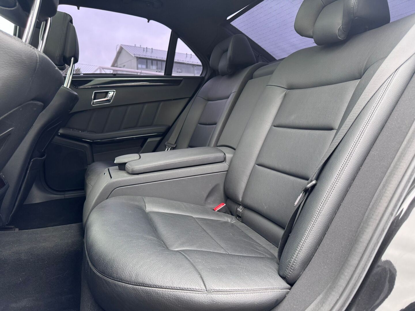 MERCEDES-BENZ E 2010