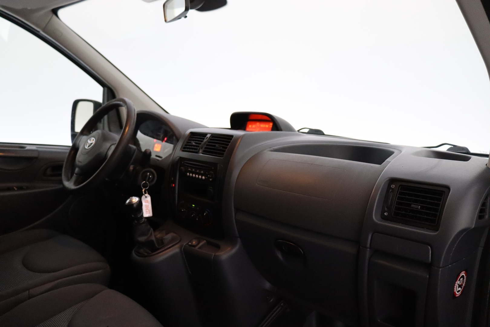 TOYOTA Proace 2016