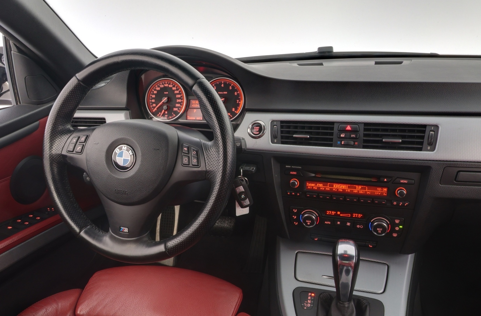 BMW 330 2008
