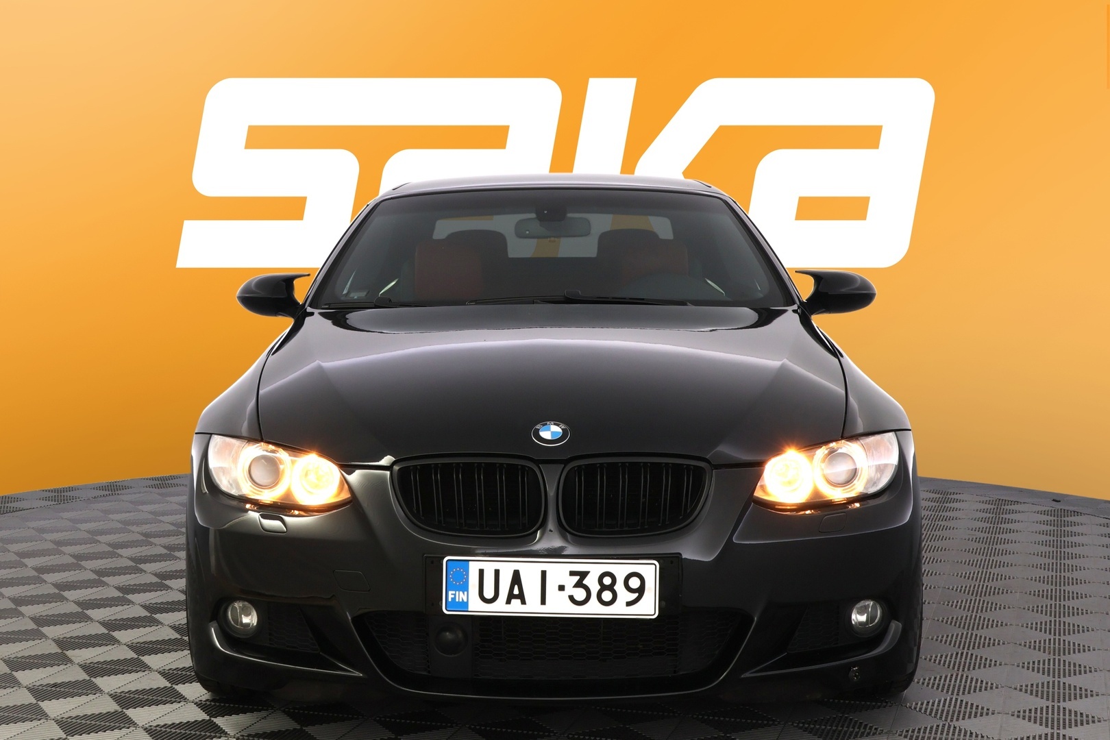 BMW 330 2008