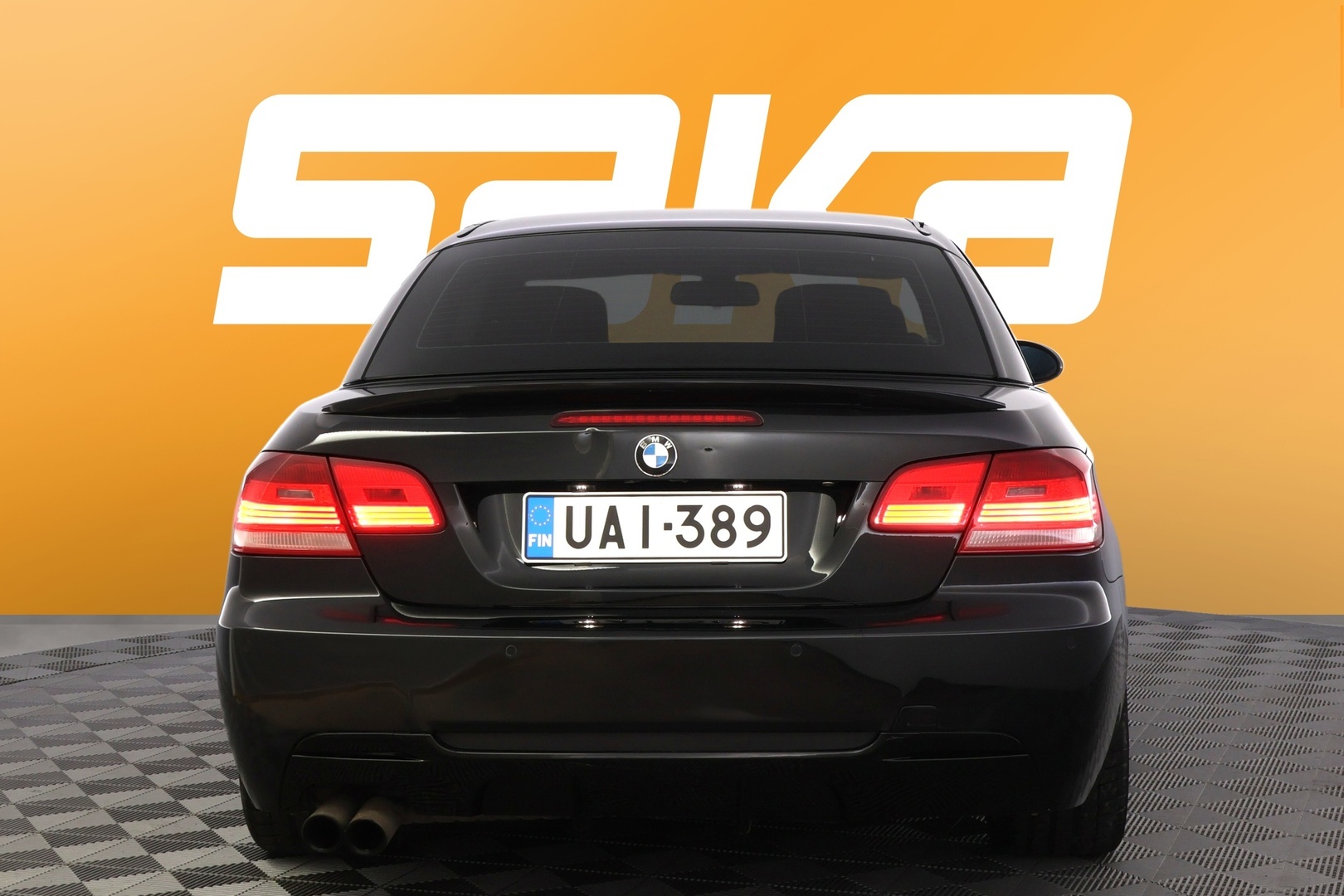 BMW 330 2008