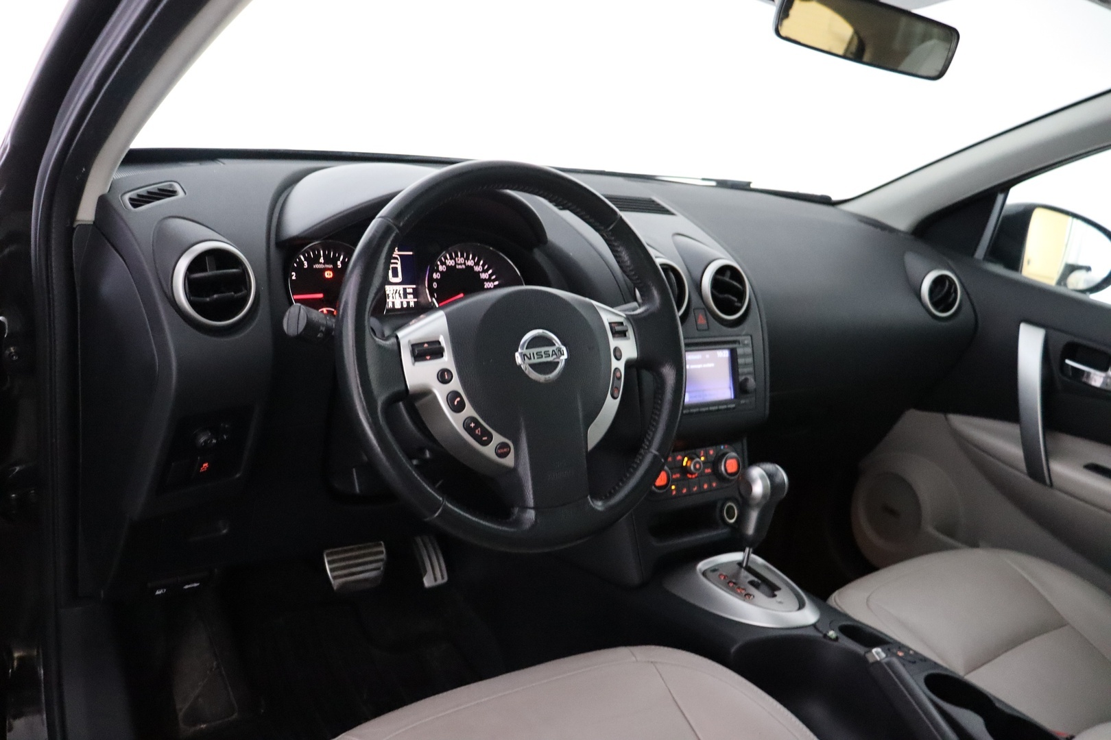 NISSAN Qashqai 2010
