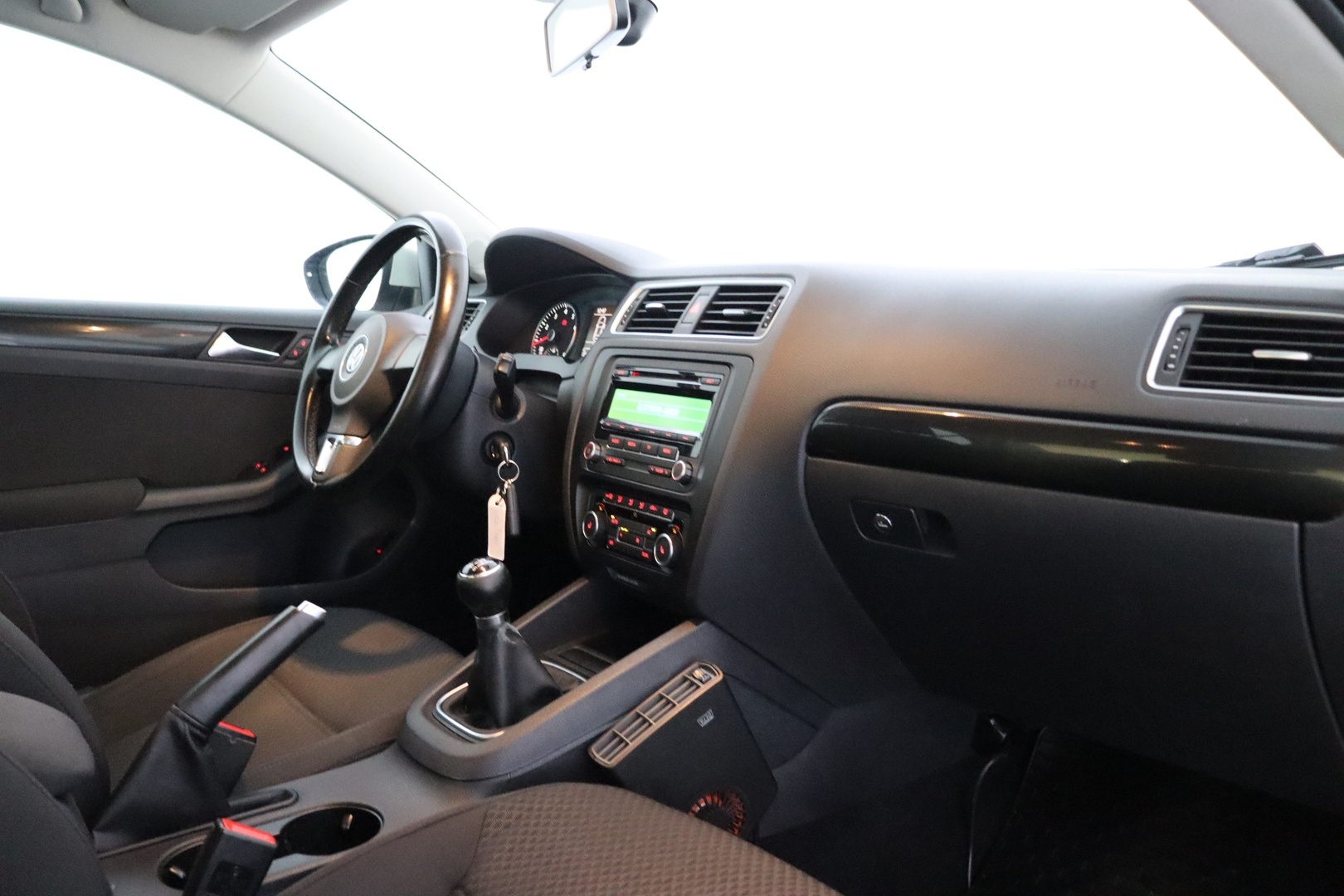 VOLKSWAGEN Jetta 2012