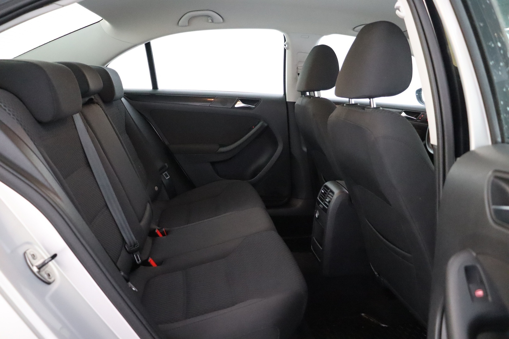 VOLKSWAGEN Jetta 2012