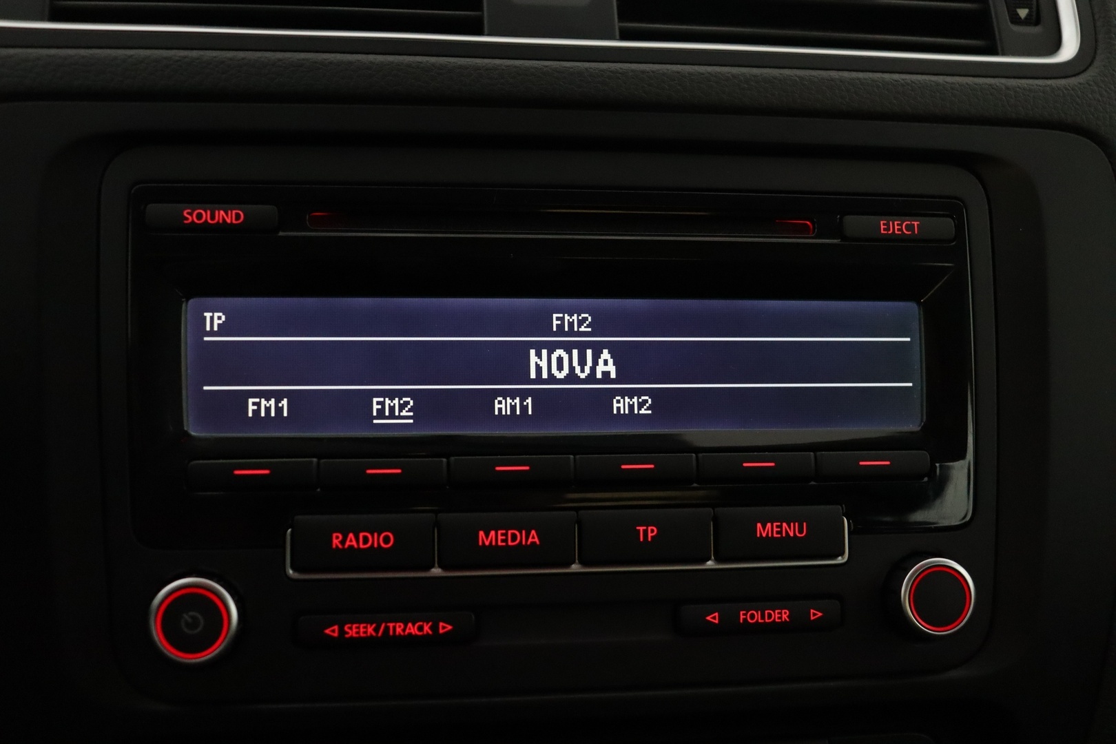 VOLKSWAGEN Jetta 2012