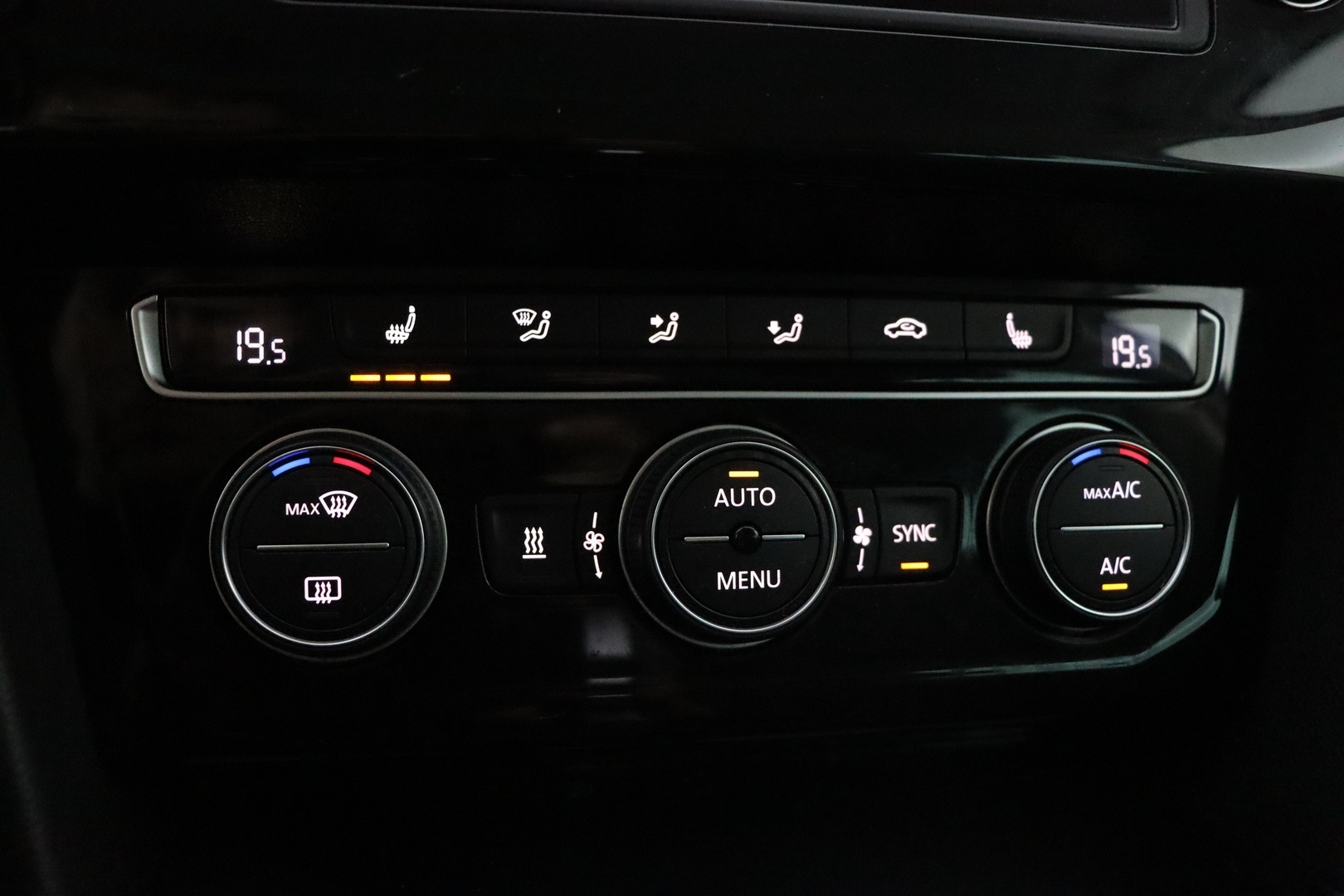 VOLKSWAGEN Passat 2017