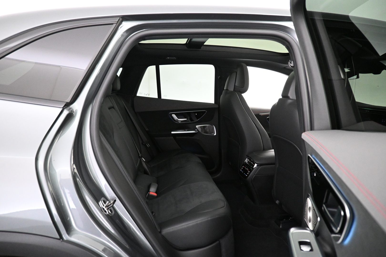MERCEDES-BENZ EQE SUV 2023