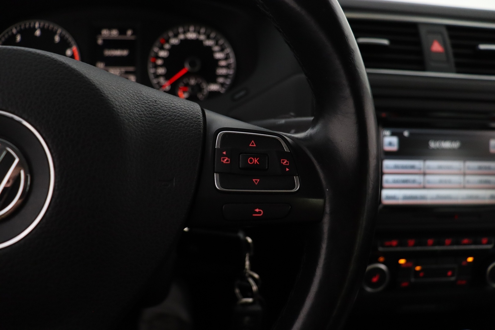 VOLKSWAGEN Jetta 2012